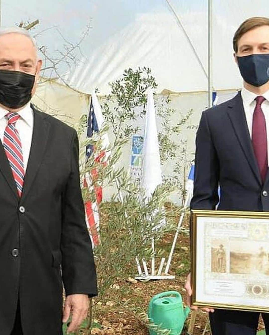 イヴァンカ・トランプさんのインスタグラム写真 - (イヴァンカ・トランプInstagram)「Over the past two days,   🕊 PM Netanyahu and Jared Kushner participate in a tree-planting ceremony at the Grove of Nations, planting 18 olive trees as a symbol of peace.   🕊 The Kushner Garden of Peace is dedicated to Jared for his indispensable roll in the Abraham Accords.   🕊 US Ambassador to Israel, David M. Friedman, dedicated the courtyard at U.S. Embassy Jerusalem to Jared in honor of his relentless pursuit of peace through the Abraham Accords.   🕊 After the US brokered peace deal, El Al Airlines operates the first commercial airline flight between Israel and Morocco!」12月23日 4時05分 - ivankatrump