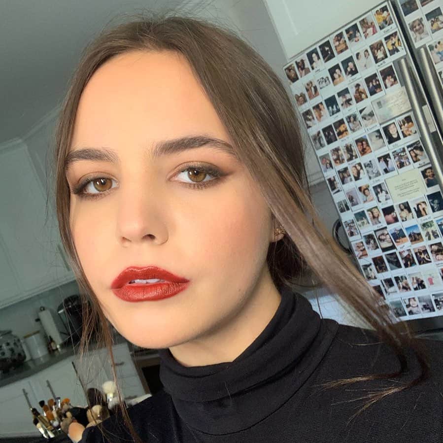 ベイリー・マディソンのインスタグラム：「Red lip classic thing that you like curtesy of @katrinakleinmakeup」