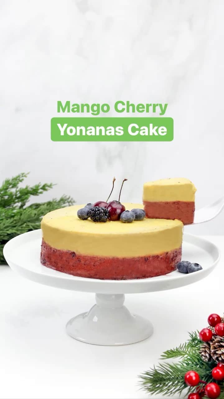 Yonanasのインスタグラム：「A FRUIT CAKE everyone will love! 💛 Turn fruit into a special holiday dessert with Yonanas. This delicious Mango Cherry “Ice Cream” Cake is 100% fruit & is great way to add a healthy homemade treat to your holidays. Full recipe at yonanas.com/recipes.」