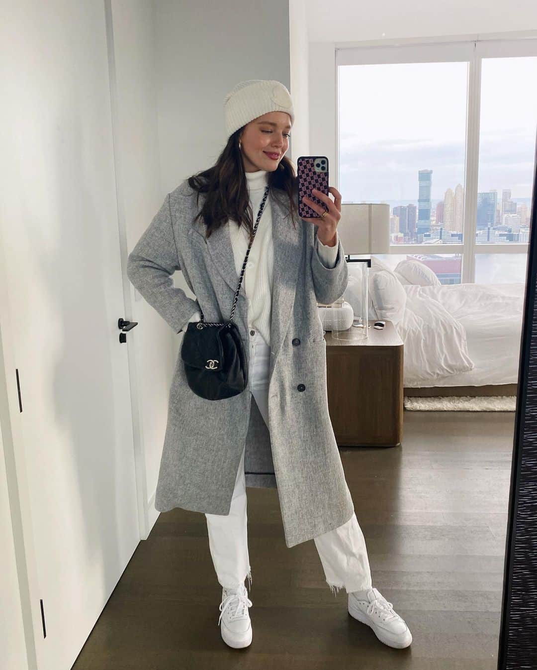 エミリー・DiDonatoさんのインスタグラム写真 - (エミリー・DiDonatoInstagram)「Winter whites for today’s #ootd 🕊」12月23日 4時27分 - emilydidonato