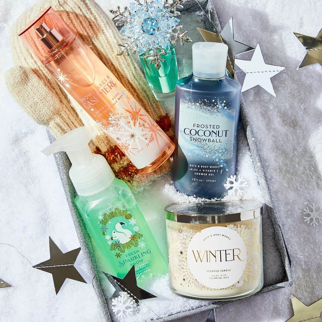 Bath & Body Worksさんのインスタグラム写真 - (Bath & Body WorksInstagram)「Frosty, magical gifts for your coolest friends 👯‍♂️ & you (of course 💁‍♀️)! @ a star 🌟 gift giver who would 🤩this!」12月23日 5時00分 - bathandbodyworks