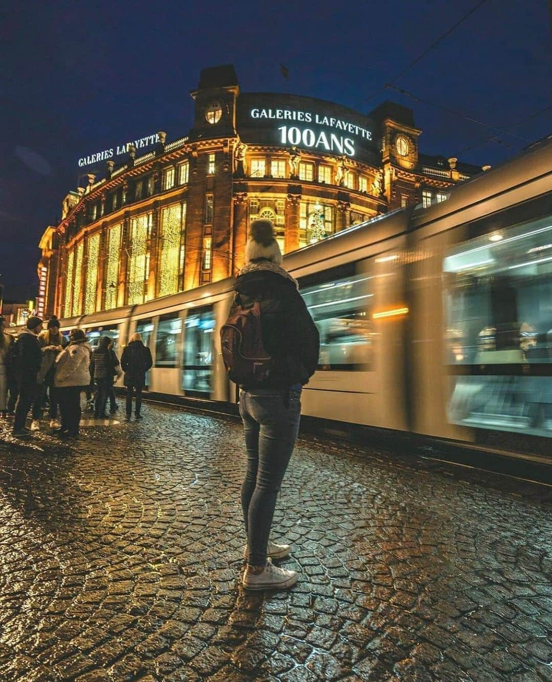 Instagramersさんのインスタグラム写真 - (InstagramersInstagram)「Christmas time in Strasbourg by @flow.breizh and @igersfrance ✨🎄🌟💫✨♾📸 #igersfrance #igers」12月23日 5時24分 - igers