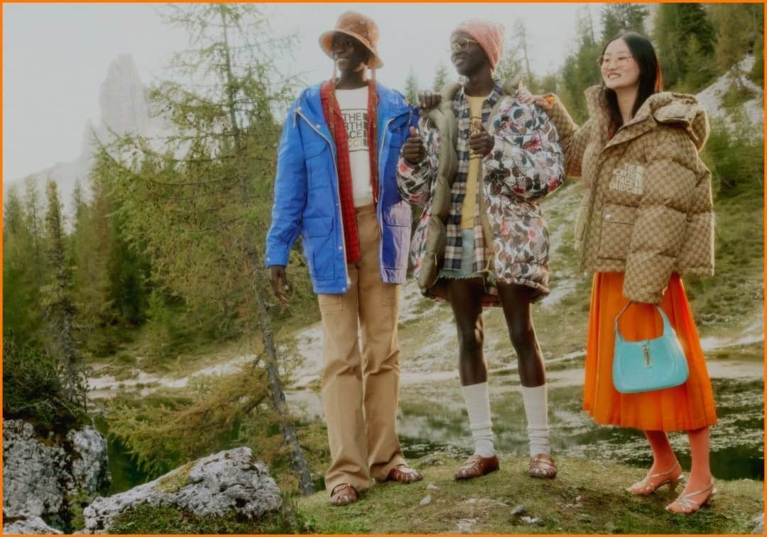 グッチさんのインスタグラム写真 - (グッチInstagram)「In the mountains with #TheNorthFacexGucci collection designed by @alessandro_michele for the campaign. Celebrating the spirit of exploration, the collaboration includes outerwear such as down coats in defined colors and prints, seen here revealing the GG motif), as well as T-shirts with the combined brand logo. #GucciJackie1961 @thenorthface #AlessandroMichele The collection will launch in #GucciPins in China from December 29, touching down around the world in the first weeks of January. Discover more through link in bio.」12月23日 6時01分 - gucci