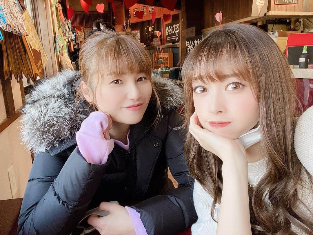 のインスタグラム：「. . . . おはよう✨ . みんな大好きかおりんと🌸 . 今日もお仕事頑張りましょう！✨ . . . #ピレリスーパー耐久 #dstation #dstationracing #astonmartin #オートポリス #オーポリ #大分県 #阿蘇山 #ミニ観光 #横顔 #gm」