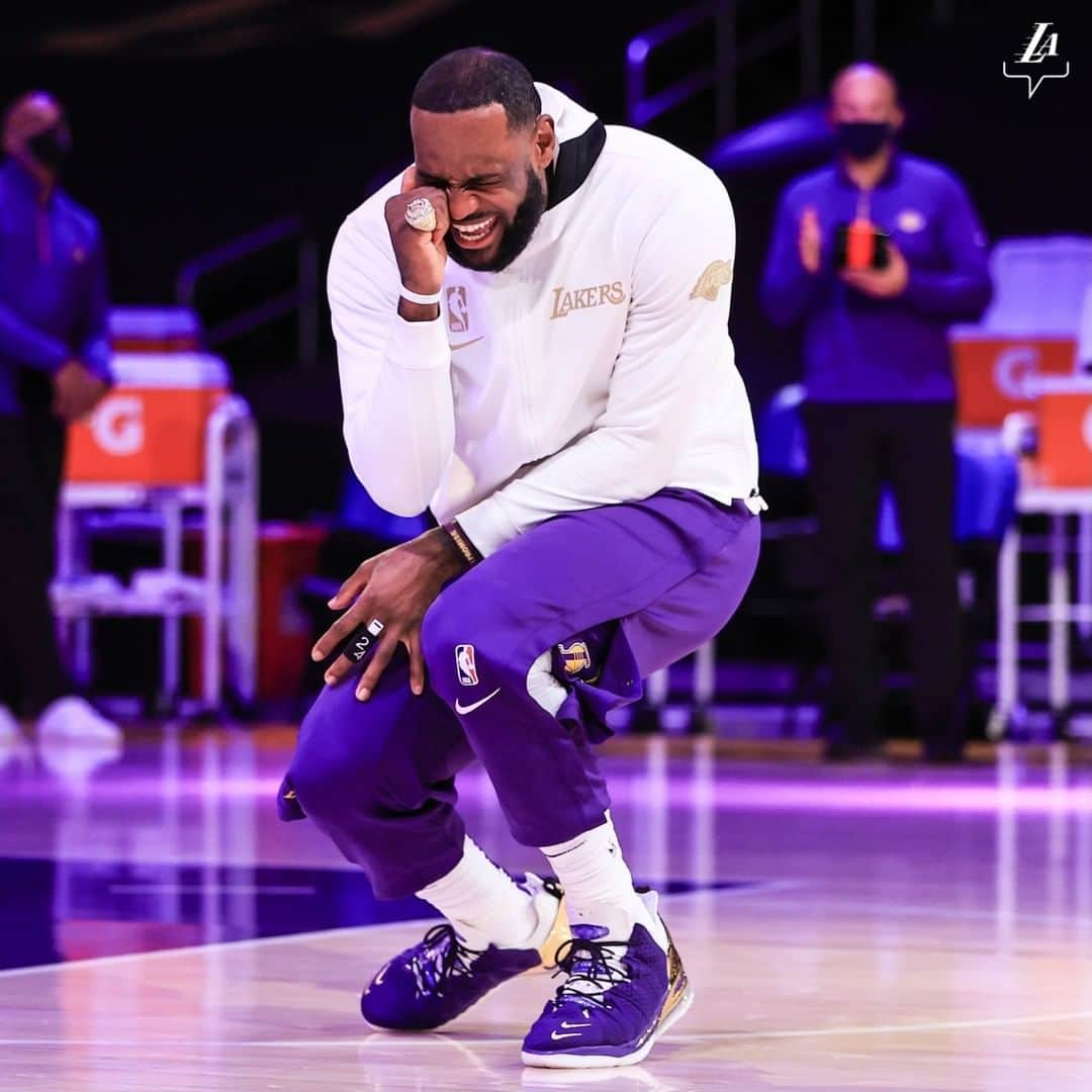 Los Angeles Lakersさんのインスタグラム写真 - (Los Angeles LakersInstagram)「Mood.」12月23日 12時15分 - lakers