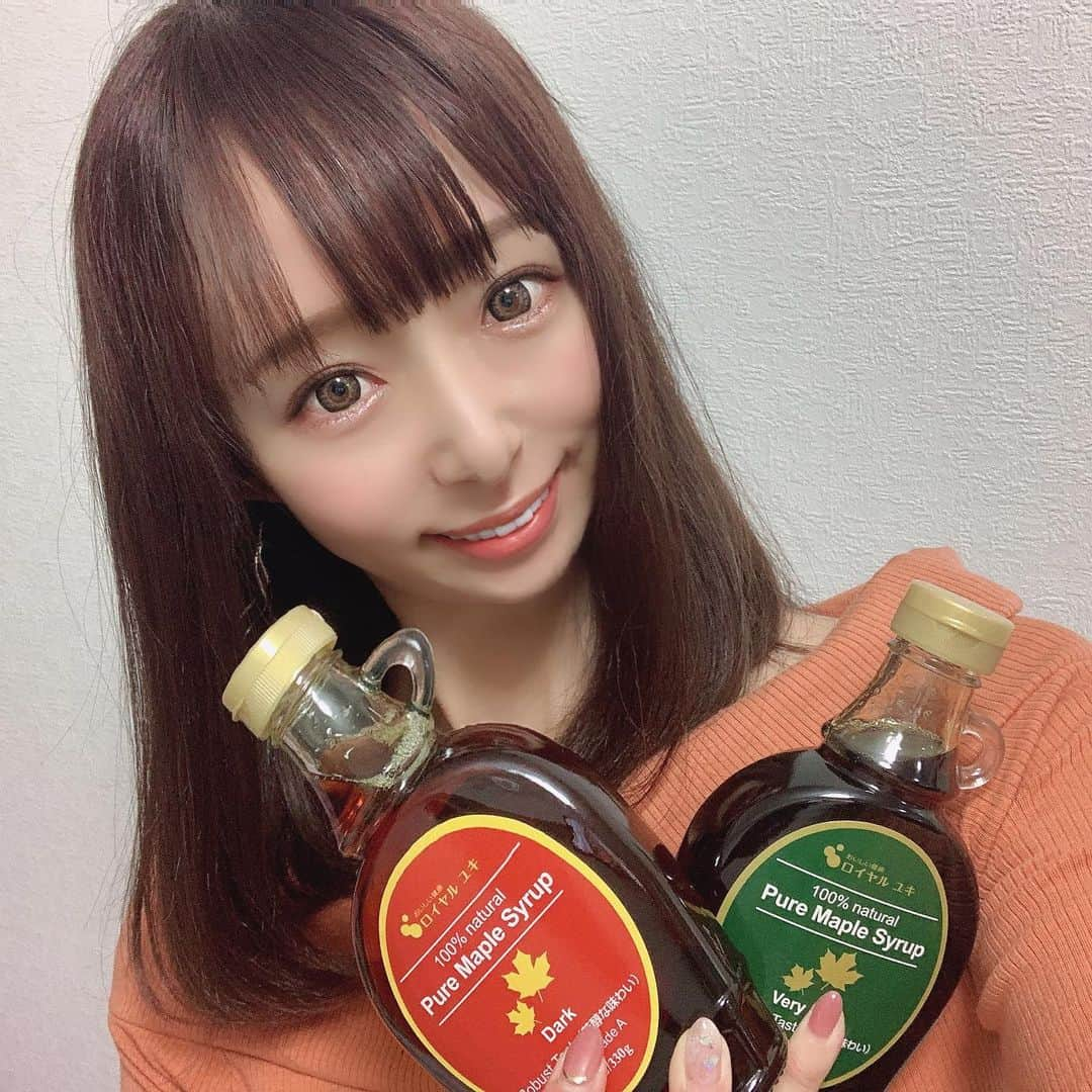 華月咲（さーちゃん）のインスタグラム：「1223 おはさーちゃん\( ･ᴗ･ ) 最近ハマってるメープルシロップで お洒落な前菜作ってみたよん〜🍅✨ 好きな形に切ったトマトの上に メープルシロップ＋粉チーズ＋黒胡椒 （気持ち塩いれてもいいかも！好みで！） これだけ🤟めっちゃ簡単なのに本格的な 料理に見えるし最高に美味しいのだ🥳 ＊ カナダから直輸入の天然100%だから 身体にも優しいしとにかく味が濃厚！！！ 毎朝のヨーグルトにもプラスしてるよん🐮 気分も調子も上がる！ぜひ試してみてね💓 ＊ さて、今日もいちにちがんばろ〜(*ˊᵕˋ*)🌈 ・ ・ #fashion #ootd #makeup #kawaii #instafashion #outfit #corde #me #follow #followme #instagood #さーちゃん #華月咲 #美容女子 #自撮り女子 #ロイヤルユキ #メープルシロップ #メイプルシロップ #メープルシロップ好き #メープルシロップ大好き #monipla #royalyuki_fan」