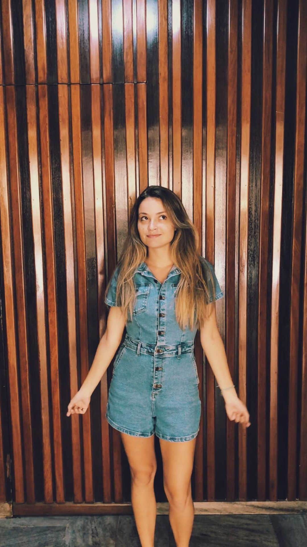 ライサ・チャダッドのインスタグラム：「Agora eu consigo salvar todos os arquivos importantes pra mim com o app Files do @googlebrasil ❤️corre pra baixar também! #ad」