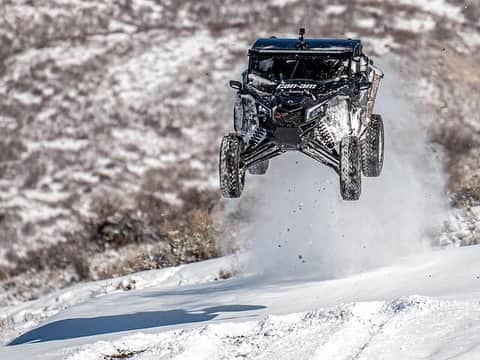 ケン・ブロックのインスタグラム：「With a late start to the winter season here in Utah, it’s all about getting creative with what you’ve got. Here’s some rad photos from the recent snow shred sesh with my @CanAmOffRoad Maverick X3 on the new moto track at our ranch. #snowslayer #CanAmMaverickX3」