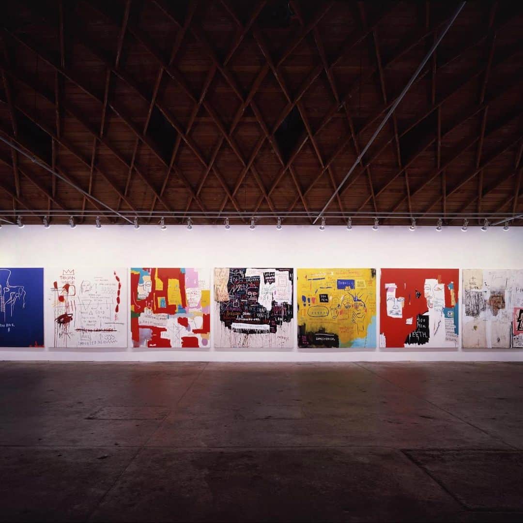 ガゴシアン・ギャラリーさんのインスタグラム写真 - (ガゴシアン・ギャラリーInstagram)「“Making good art is revenge enough.”  —Jean-Michel Basquiat  Jean-Michel Basquiat was born on this day, December 22, in Brooklyn, New York.  The Museum of Fine Arts, Boston is currently exhibiting the first major contextualization of Basquiat’s work in relation to hip-hop, giving prominence to his extensive, robust, and reflective portraiture of Black and Latinx friends and fellow artists. Notable among those works is the much-revered painting "Hollywood Africans," which lionizes Toxic and Rammellzee. The show will be on view through May 16, 2021. Follow the link in our bio for more. _________ #JeanMichelBasquiat #Gagosian @mfaboston (1) Jean-Michel Basquiat, “Hollywood Africans,” 1983; (2) "Jean-Michel Basquiat: New Paintings,” Larry Gagosian Gallery, North Robertson Boulevard, Beverly Hills, 1983. Artwork © Estate of Jean-Michel Basquiat. Licensed by Artestar, New York」12月23日 7時48分 - gagosian