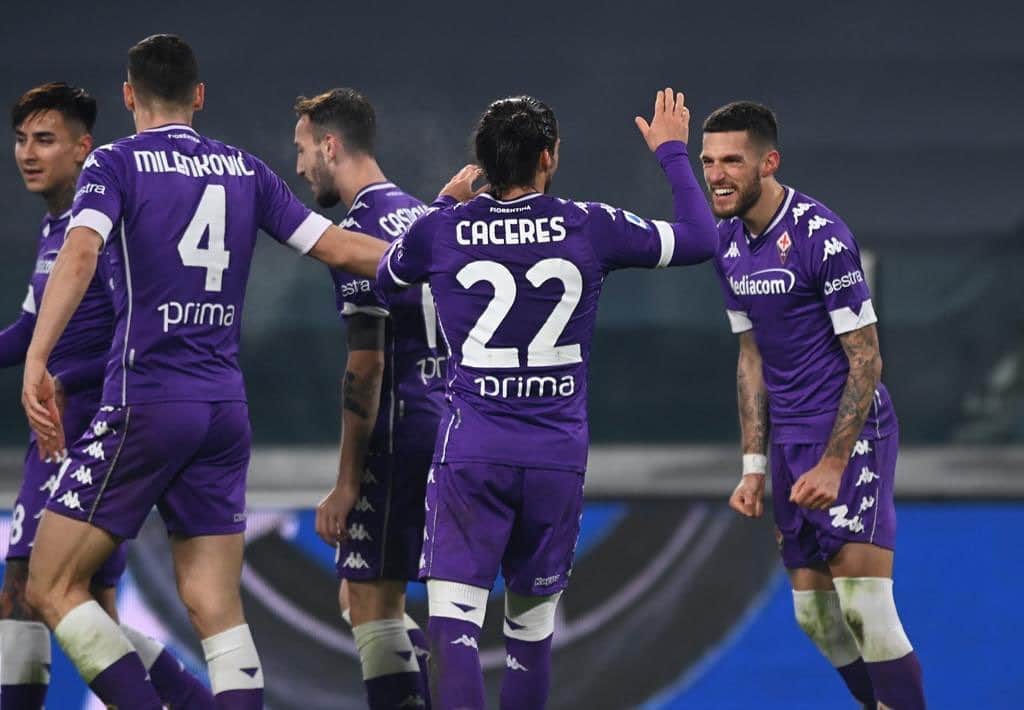 クリスティアーノ・ビラーギのインスタグラム：「Questo è il regalo per Firenze. Ma è solo L inizio💪🏻 Forza Viola⚜️ #firenze #fiorentina #viola」