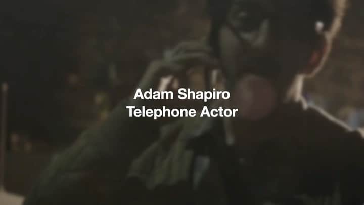 アダム・シャピロのインスタグラム：「Well it’s the end of another year of #PhoneActing. Here’s my phone reel for all of your phone acting needs.」