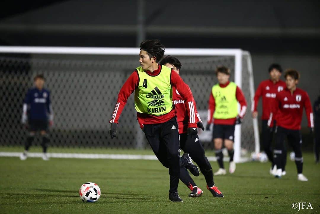 のインスタグラム：「✊✊✊ 🔵U-23日本代表だより🔴 現在活動中のU-23日本代表には、#渡辺剛 選手、#波多野豪 選手、#安部柊斗 選手、#中村帆高 選手が招集されています!!✨😆🇯🇵  全員元気にトレーニングに参加しているようです!!😊👏 @tys_w0205  @gohatano50  @fctokyoofficial  #U23日本代表 #daihyo  #FC東京 #fctokyo #tokyo」