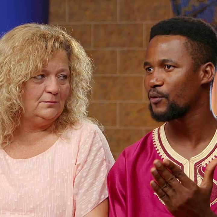 E! Onlineさんのインスタグラム写真 - (E! OnlineInstagram)「Attention #90DayFiance fans: Baby Girl Lisa Hamme and Usman Umar, aka SojaBoy, are officially divorcing. Link in bio for all the tea—from both sides—on their split. (📷: TLC)」12月23日 9時16分 - enews