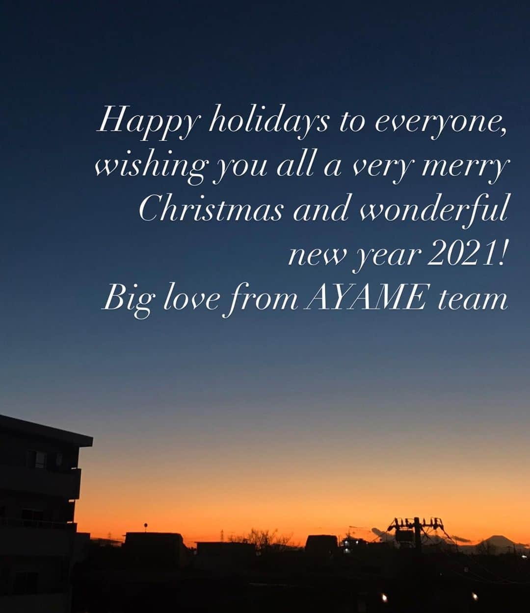 アヤメさんのインスタグラム写真 - (アヤメInstagram)「Happy holidays to everyone, wishing you all a very merry Christmas and wonderful new year 2021! Big love from AYAME team xxx❤️🧦✨  #whatayear2020 #seasongreetings #happyholidays #冬季休暇 #季節のご挨拶 #私はもう少し働く」12月23日 9時21分 - ayame_socks
