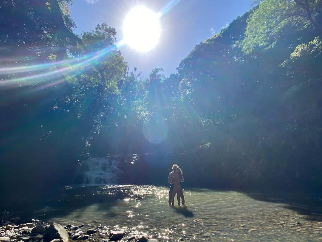 ライス・リベイロさんのインスタグラム写真 - (ライス・リベイロInstagram)「Blessed  Abençoada 🙏🏽💦🌈✨」12月23日 9時53分 - laisribeiro