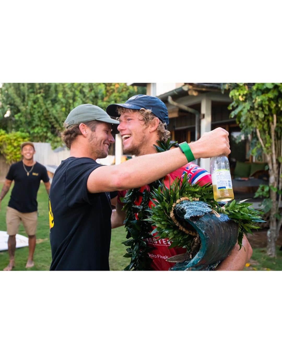 ジョン・ジョン・フローレンスさんのインスタグラム写真 - (ジョン・ジョン・フローレンスInstagram)「First and foremost I’d like to dedicate this win to Derek Ho, who has inspired me at Pipeline throughout my life.  Sunday was a day I will never forget.  I had so much fun competing against my heroes and the surfers who push me to be better in my sport. I’ve grown up watching Andy and Kelly battle for world titles at pipeline and now for me to have the opportunity to still be competing against Kelly, and then be in the final against Gabe i couldn’t have imagined it going any better.  With all that said I couldn’t have done this without the people that surround me, this really is a team effort. My team has been there to help me with anything I need to accomplish my goals, and along with that being some of my best friends. Since I was young my mom has always instilled in me the belief that I can do more than I can imagine myself, especially at Pipeline. And my brothers are now pushing me with a healthy rivalry in the water every time we surf. And then my wife who has been supporting me and being there through these ups and downs. Thank you so much to all of you!!」12月23日 9時46分 - john_john_florence
