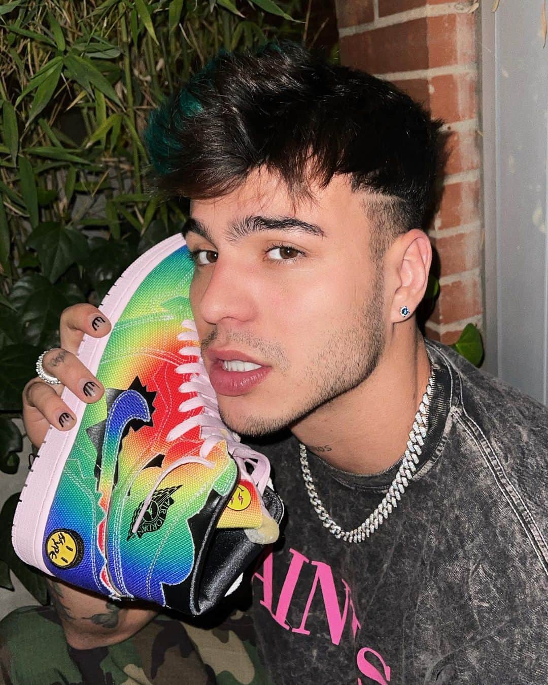 Sebastián Villalobosのインスタグラム：「❤️🧡💛💚💙💜」
