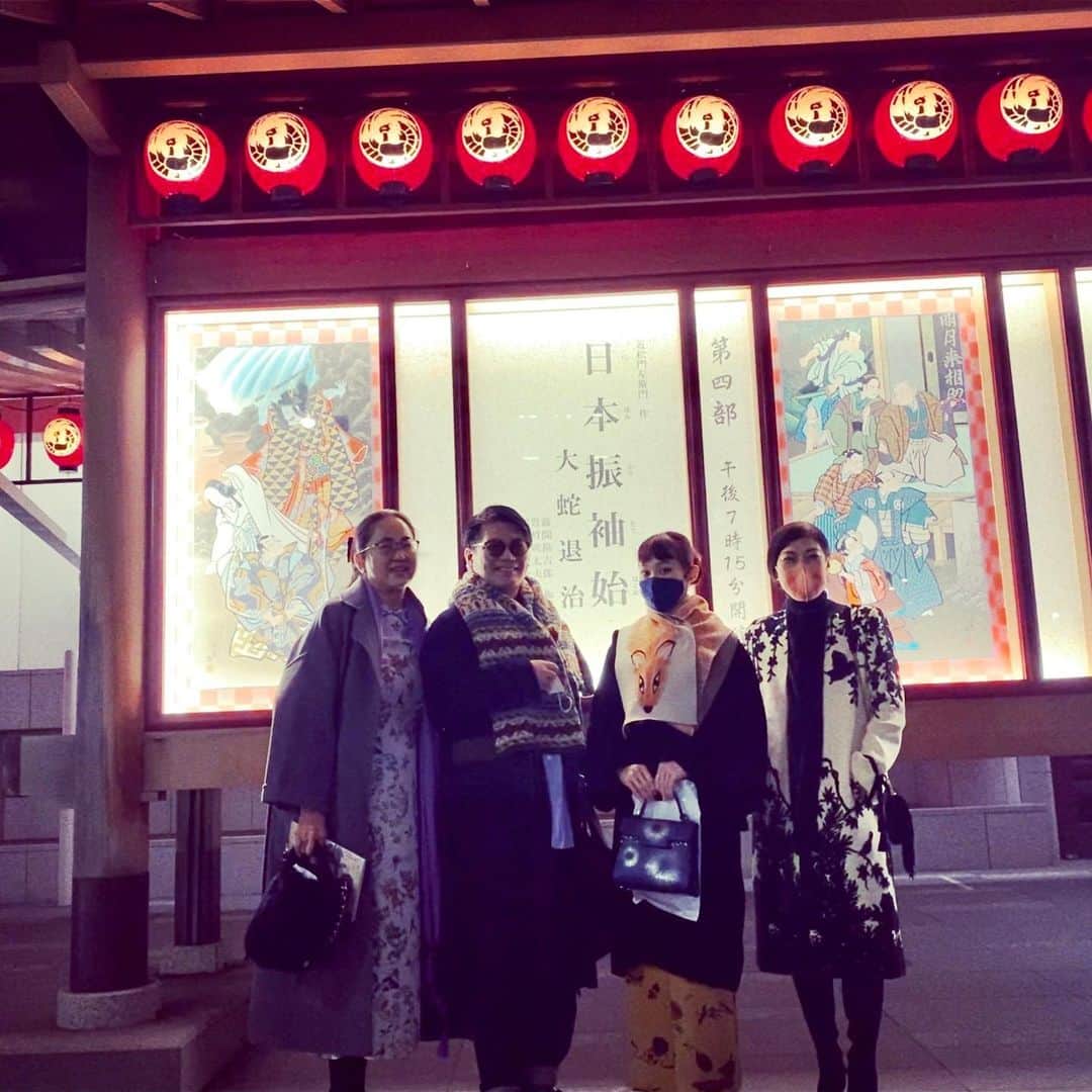 軍地彩弓のグルメインスタ