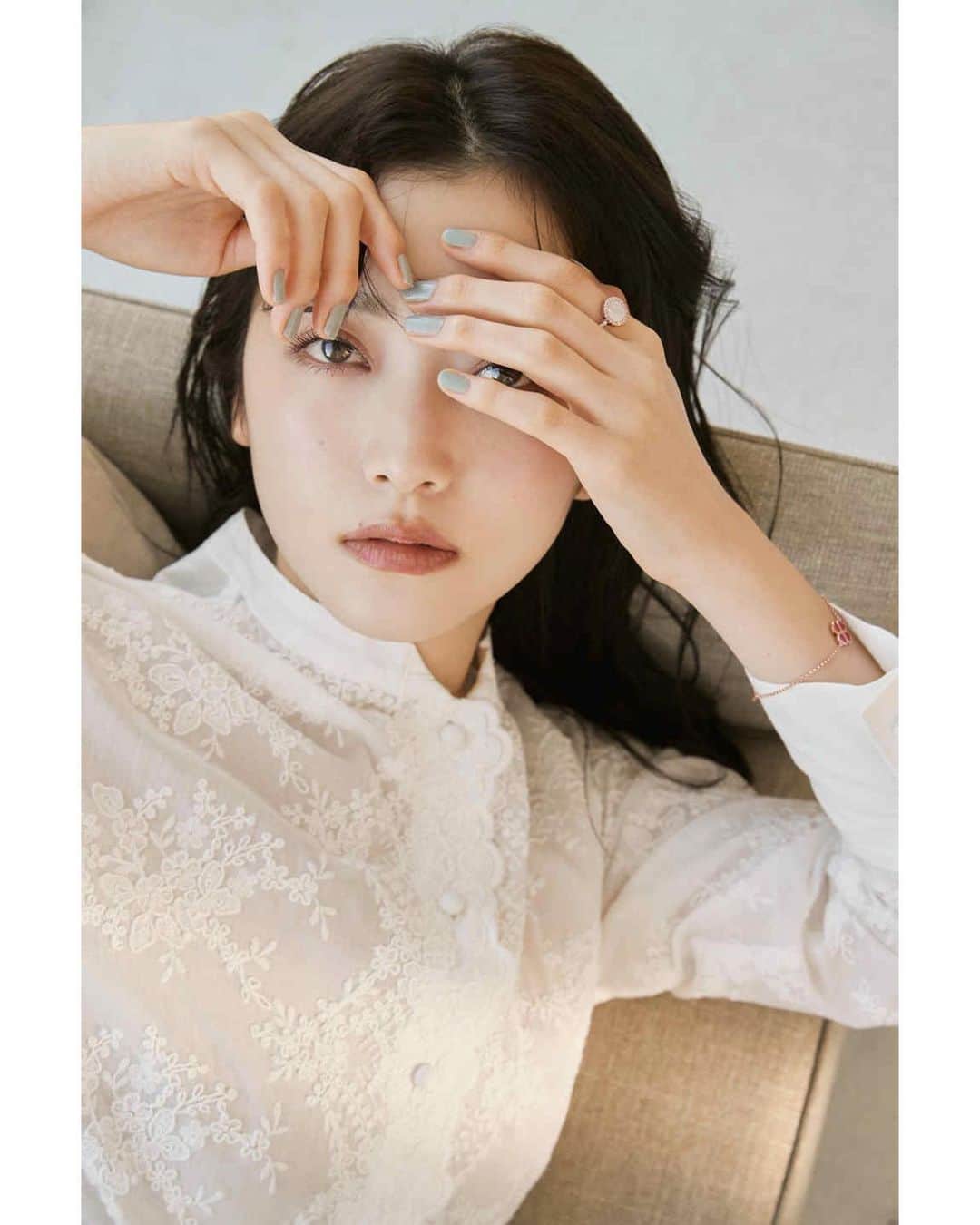 佐藤優津季のインスタグラム：「🎄🍰🍷🍗🎁✨」