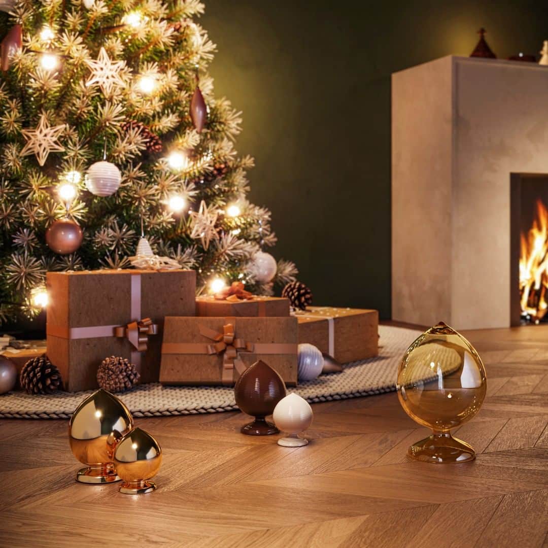 Natuzzi Officialさんのインスタグラム写真 - (Natuzzi OfficialInstagram)「A Christmas present is never an end in itself. Pumo is a lucky charm of the apulian tradition, wish for happiness, prosperity and fertility, in many precious variants. Have you already seen your favorite?   #milan #natuzzi #NatuzziItalia #Italy #Puglia #design #lifestyle #style #furniture #homefurniture #madeinitaly #living #interiordesign #decor #furnituredesign  #homedesign #inspiration #interior #christmas #christmas2020」12月23日 20時00分 - natuzzi