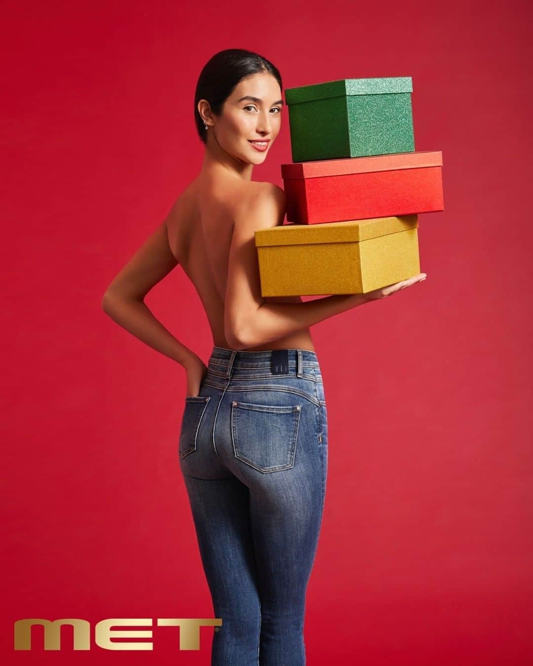 メットのインスタグラム：「The best profile ever: wear your favorite Met jeans.  #MetJeans #fw2021collection #ILoveMet #feminine #womancollection」