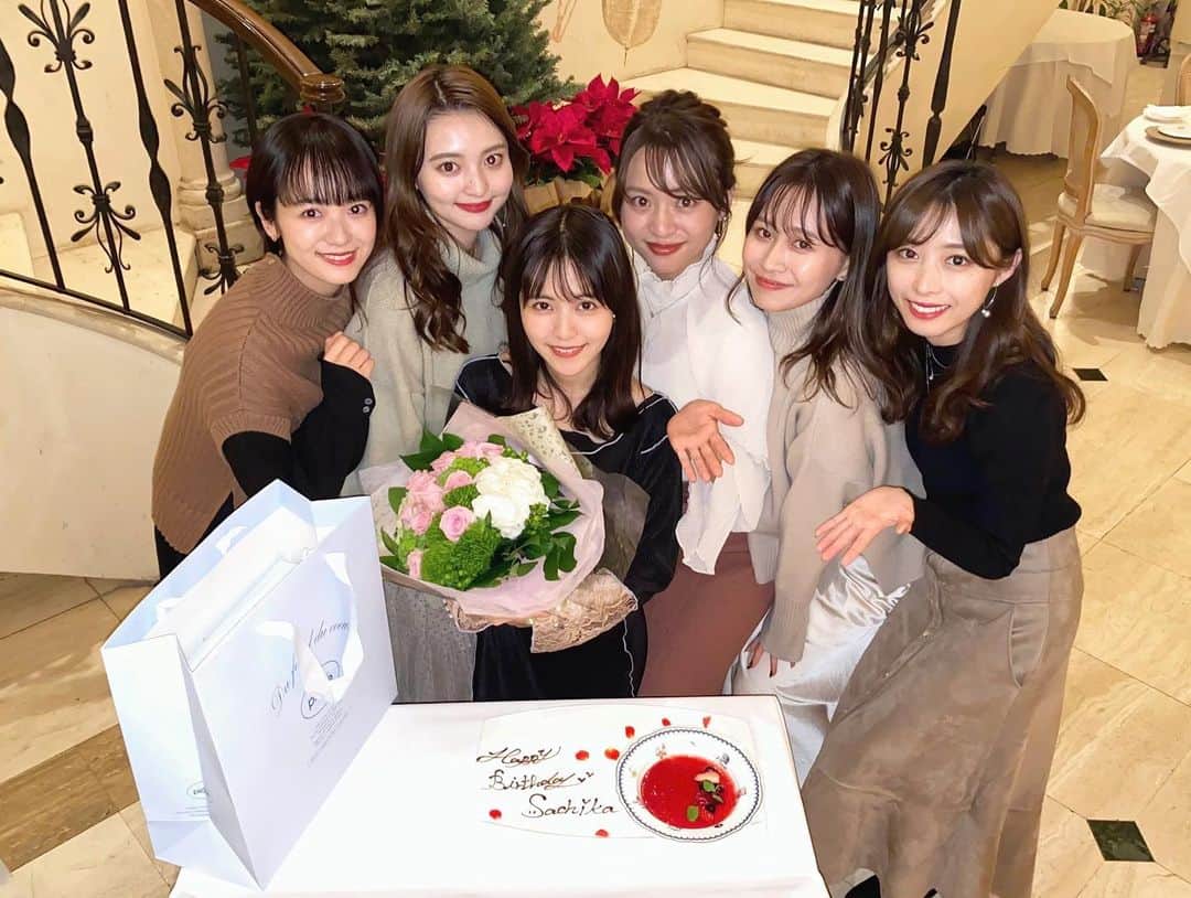 依田奈波のグルメインスタ