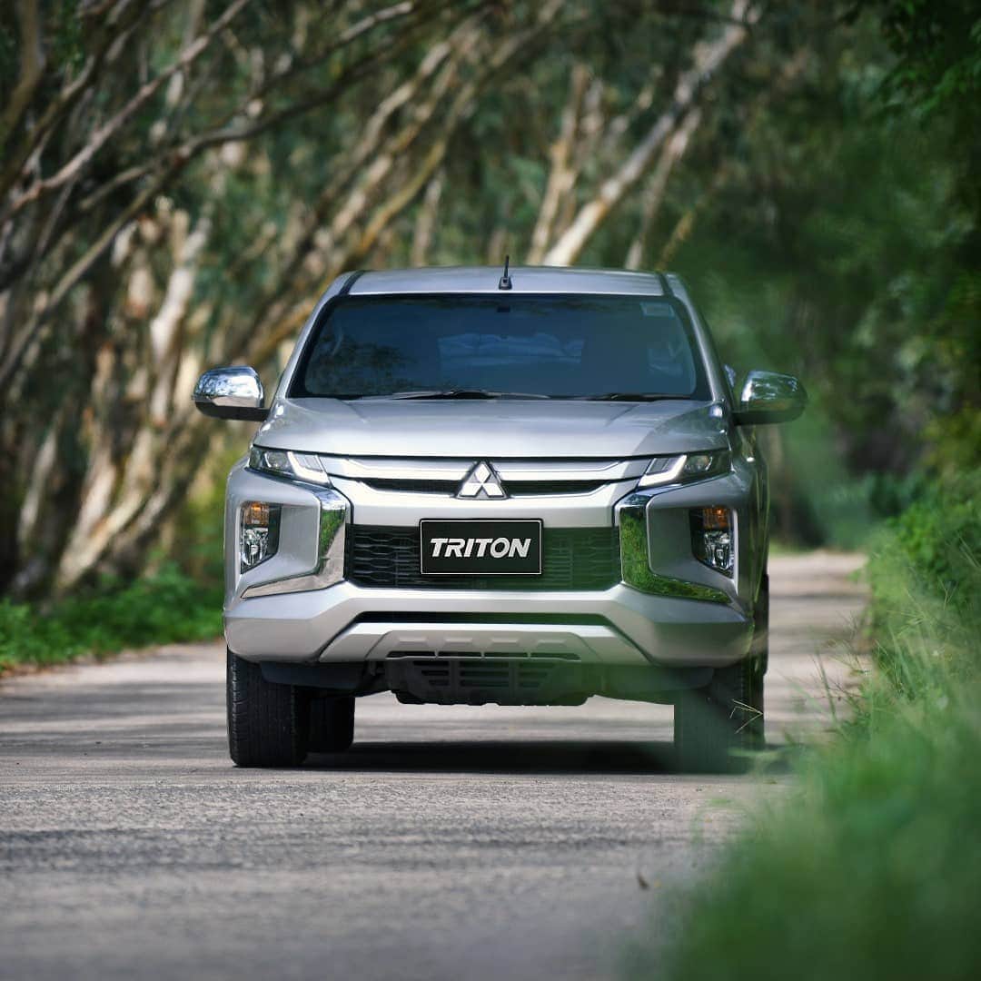 Mitsubishi Motors Thailandのインスタグラム：「Mitsubishi Triton ดีไซน์สุดแกร่ง Advanced Dynamic Shield Design  สะท้อนความทรงพลัง และตัวตนของคุณได้อย่างสมบูรณ์แบบ   #MitsubishiMotorsThailand #MitsubishiMotors #NewTriton #แกร่งลุยทุกอุปสรรค」