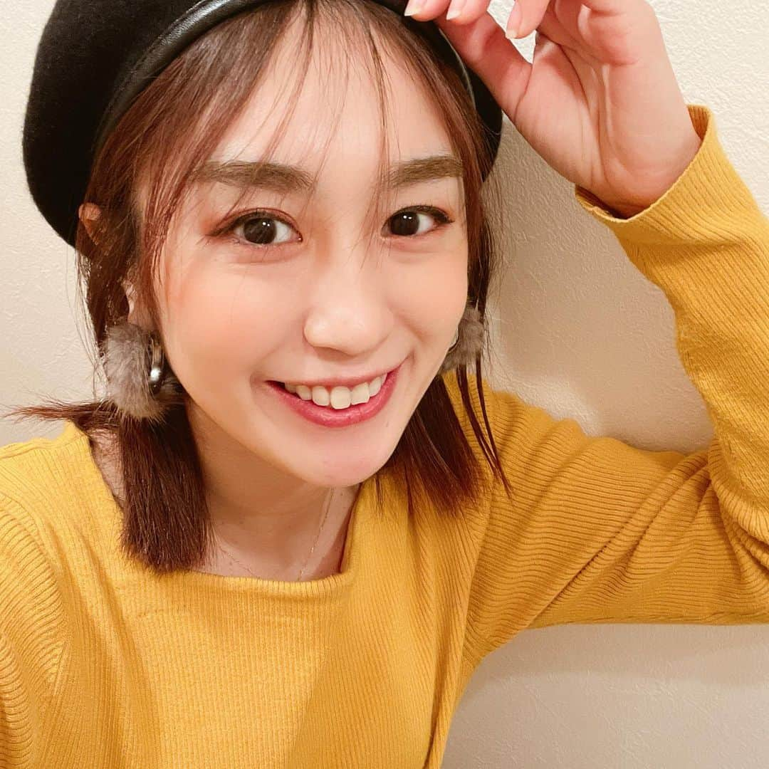 山上綾加さんのインスタグラム写真 - (山上綾加Instagram)「#🍌  バナナ＋チョコチップ バナナ色の服🙊🍌  #バナナジュース #バナナジュース🍌  #バナーる #カフェ#カフェ巡り  #渋谷カフェ  #神泉カフェ」12月23日 20時54分 - ayakayamagami