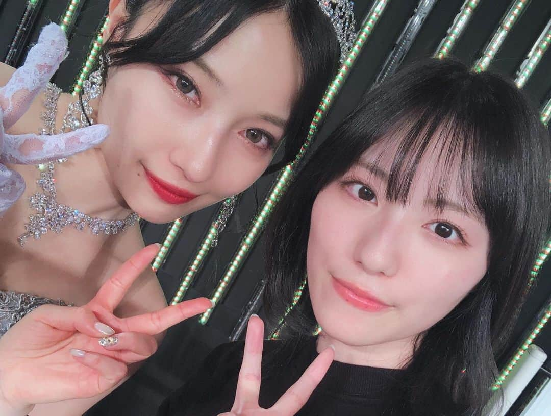 井尻晏菜さんのインスタグラム写真 - (井尻晏菜Instagram)「﻿ 紗英さんご卒業おめでとうございます！﻿ ﻿ ﻿ これからもたっくさん！﻿ ANDGEEBEE着させていただきます！！﻿ ﻿ ﻿ #🦊💜﻿ #ANDGEEBEE﻿ #ANGB」12月23日 21時14分 - ijirianna0120