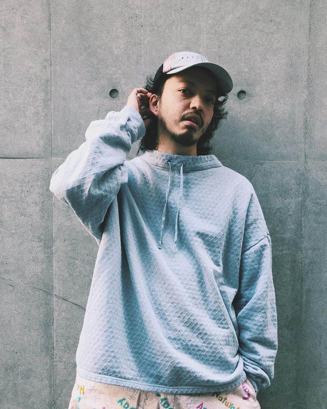 のインスタグラム：「. . . #モックネック って何ですか？って思ってます。 . . cap..#CPH tops.. #j.s.homestead pants..#鳶 shose..#SALOMON . . #wear  #wearista」