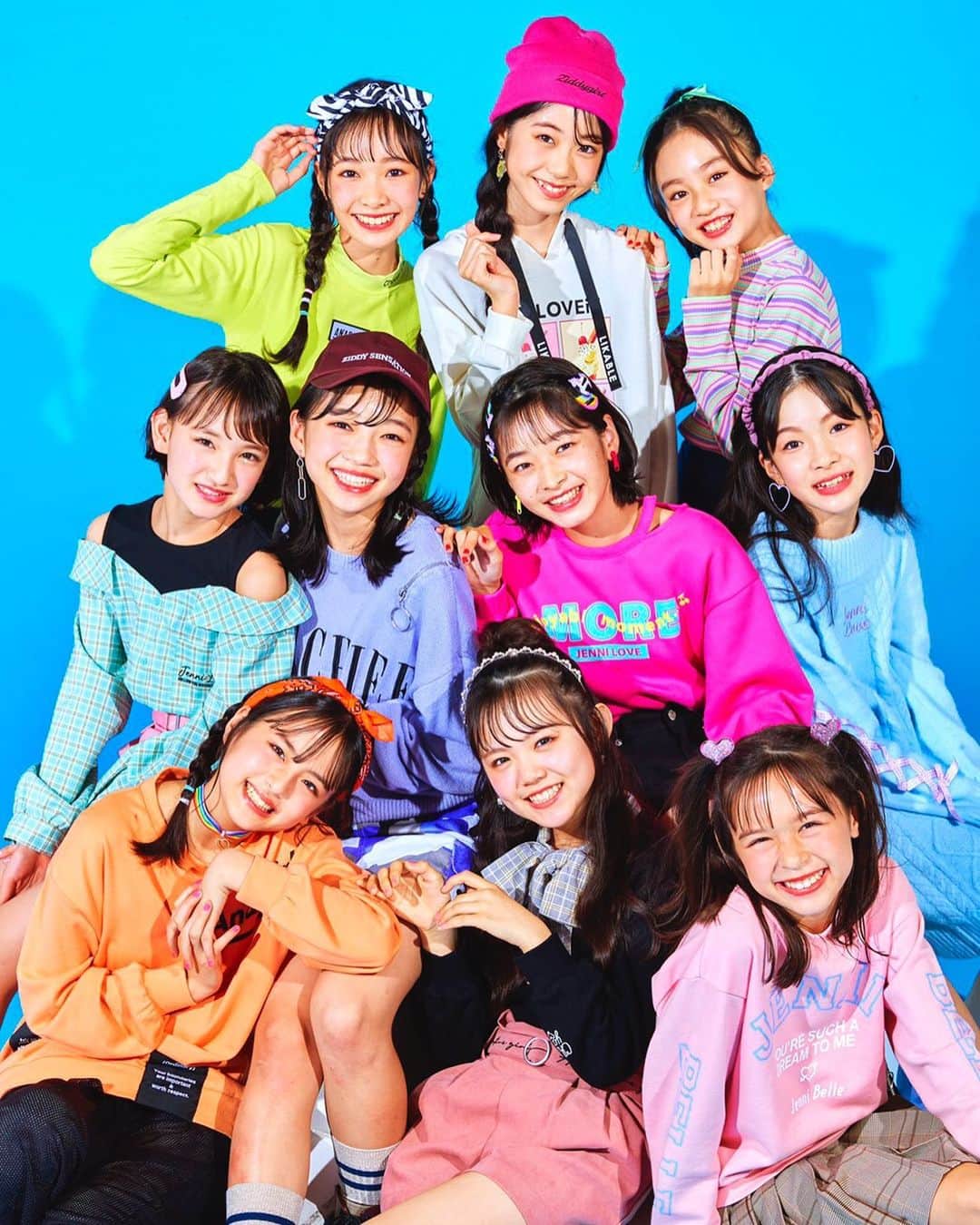 ニコ☆プチのインスタグラム：「🌸🙌✨ パンパカパーン🎉 2月号からフレッシュな新プチモ10人がデビューしたよ🥳💖✨ ますますパワーアップしたニコ☆プチを これからもよろしくお願いします🙇‍♀️🔥  🌼名前はぜんぶ左のコから🌼 💎上の段 #椛島ひなた （小6・ヒナタ🎀） #濱﨑心愛（小5・ミアイ🩰） #飯尾夢奏 （小5・ユメナ🤖）  💎真ん中の段 #川口莉奈（小5・リナ🔎） #土屋希乃（小6・キノ🦁） #滝口芽里衣（小6・メリイ🍅） #武藤新奈（小5・ニイナ🐶）  💎下の段 #竹下優名 （小5・ユウナ📣） #小松崎ふたば （小6・フタバ🌱） #トシコ陽葉（小5・ハルハ🏄‍♀️）  くわしいプロフィールは2月号をチェック🥰✔︎  #新プチモ  Photo by @sho_ito723」