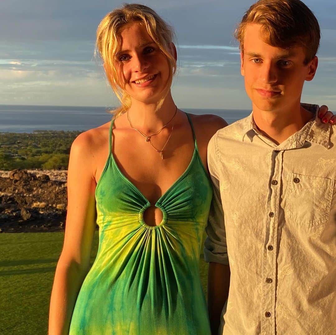 カミール・グラマーのインスタグラム：「I love you two so much!! @mason.grammer and Jude ❤️😘」