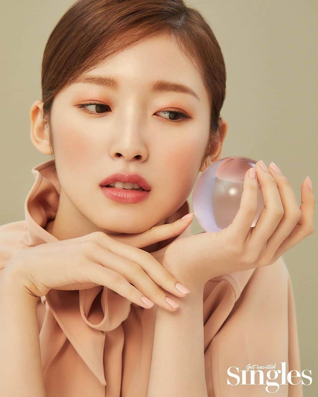 アリンさんのインスタグラム写真 - (アリンInstagram)「200123 instagram update ——— #arin#arinohmygirl#ohmygirlarin#ohmygirl#kpop#binnie#hyojung#yooa#seunghee#mimi#jiho#choiyewon#최예원#아린#컴백#막내#미미#유아#비니#지호#승희#효정#오마이걸#アリン#아린오마이걸#가수」12月23日 12時27分 - arinarchive