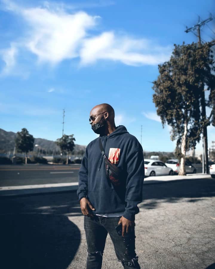 テイラー・ジェームスのインスタグラム：「📸: @rorykramer」