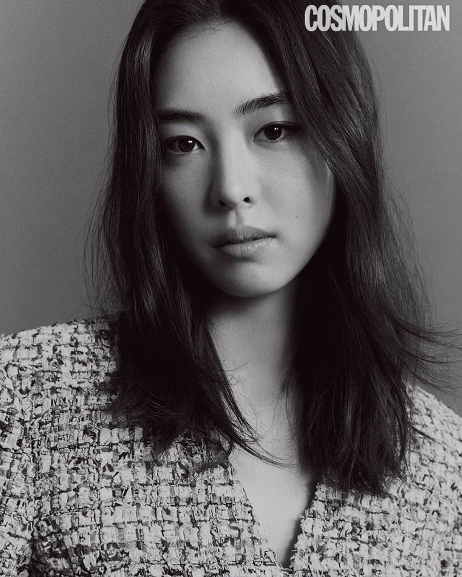 イ・ヨニのインスタグラム：「#cosmopolitan #새해전야」