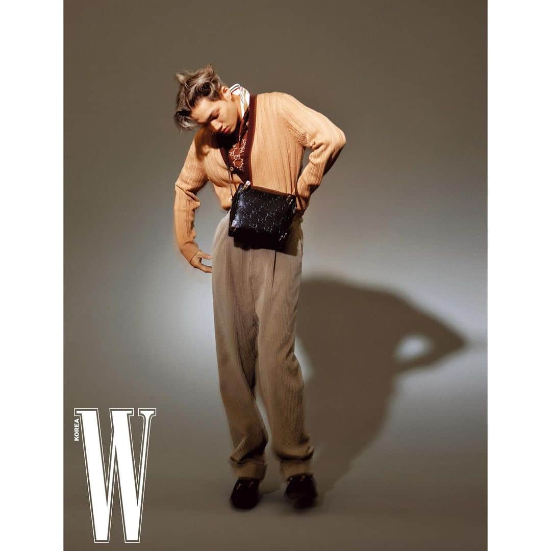 EXOさんのインスタグラム写真 - (EXOInstagram)「구찌, 카이와 함께한 <더블유 코리아> 1월호 화보 공개!  GUCCI to release <W Korea> January 2021 issue with KAI!  ‪#카이‬ ‪#KAI‬ @zkdlin  ‪#엑소‬ ‪#EXO‬ ‪#weareoneEXO‬ ‪#구찌 #GUCCI #더블유코리아 #WKorea‬」12月23日 14時27分 - weareone.exo