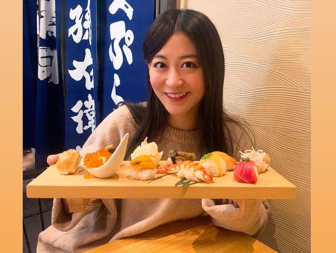 上西恵さんのインスタグラム写真 - (上西恵Instagram)「れなぴょんとランチした日🍣 ⠀ お腹いっぱい☺️美味しかった☺️ 可愛い手毬寿司☺️  お揃いのイヤリングでした👂 ⠀ #築地孫右衛門 #築地ランチ #手毬寿司  ⠀ #川上西」12月23日 14時29分 - jonishi_kei