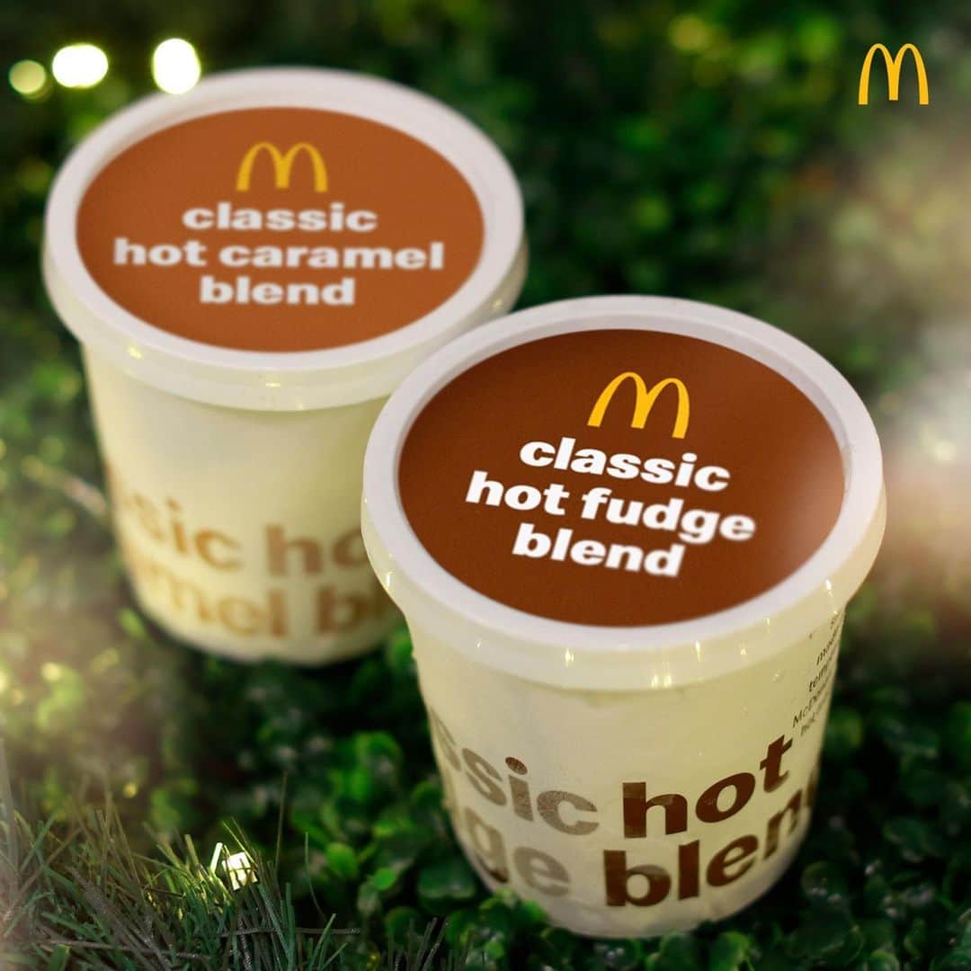 McDonald's Philippinesのインスタグラム：「2 days na lang, Pasko na! While waiting for Christmas day, sit back and relax muna with our rich, creamy, and luscious McDonald’s Sundae Blends. Available in Classic Hot Fudge and Classic Hot Caramel. Get them at select McDonald’s stores with limited stocks only.」
