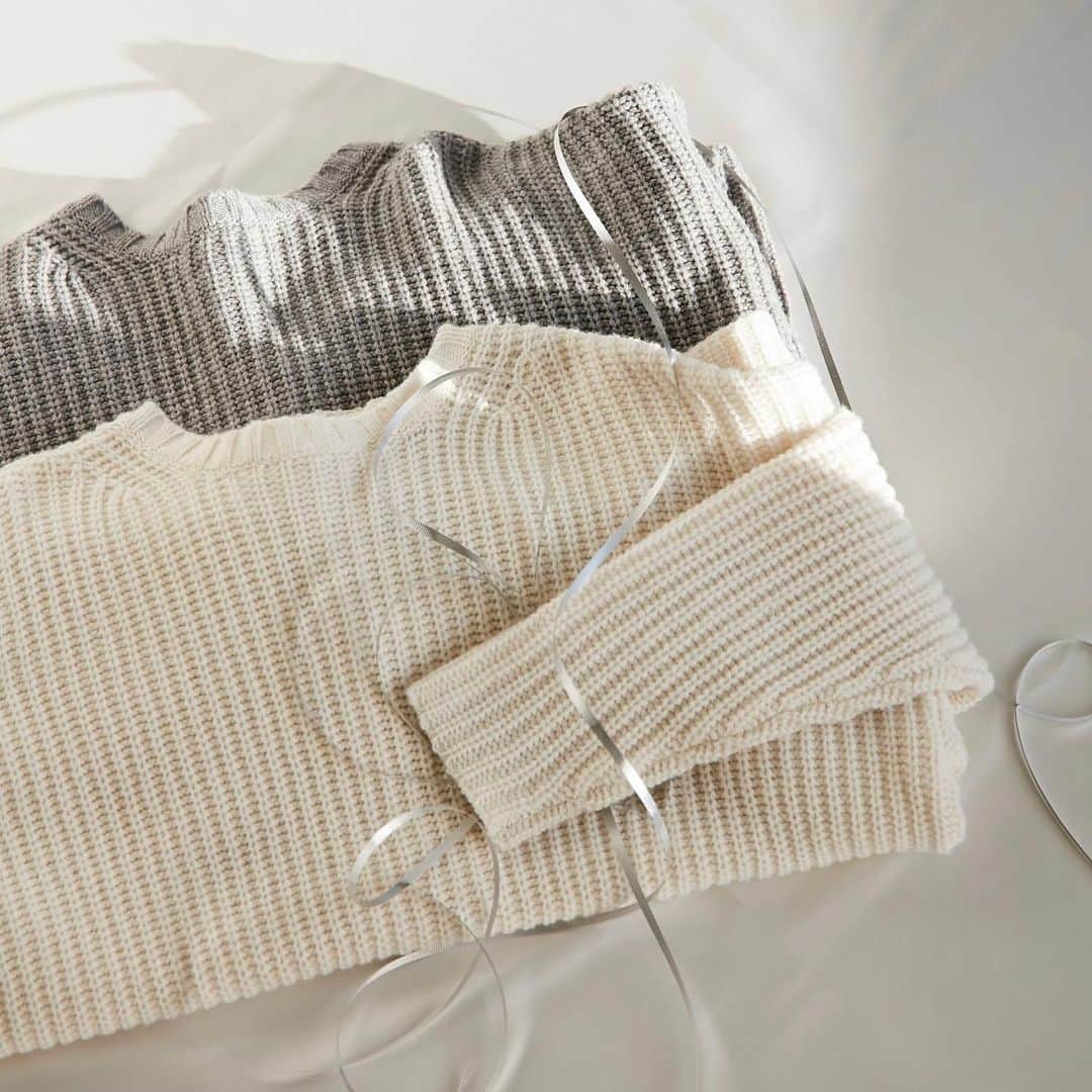 ウィムガゼットさんのインスタグラム写真 - (ウィムガゼットInstagram)「【Holiday Recommend Item】  Knit(THE PAUSE)¥15,400  #whimgazette#ウィムガゼット#2021SS#holiday#gift#presents🎁 #limiteditems#knit」12月23日 15時16分 - whimgazette_official