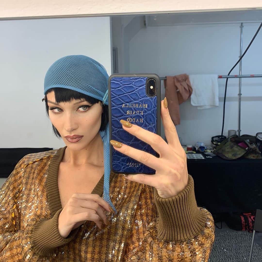 Vogue Australiaさんのインスタグラム写真 - (Vogue AustraliaInstagram)「Whether it’s the hip-hop-inspired 3D designs she created for the #Moschino pre-fall 2020 show, the Kawaii-informed digits she designed for #MarcJacobs or that time she gave #BellaHadid a personalised manicure—Mei Kawajiri has been creating viral nail art for the past eight years. Now, she's Instagram’s (and fashion's) most sought-after manicurist. In the bio link, @nailsbymei shares the coolest nail trends to try now. 📷 #regram @bellahadid」12月23日 15時08分 - vogueaustralia
