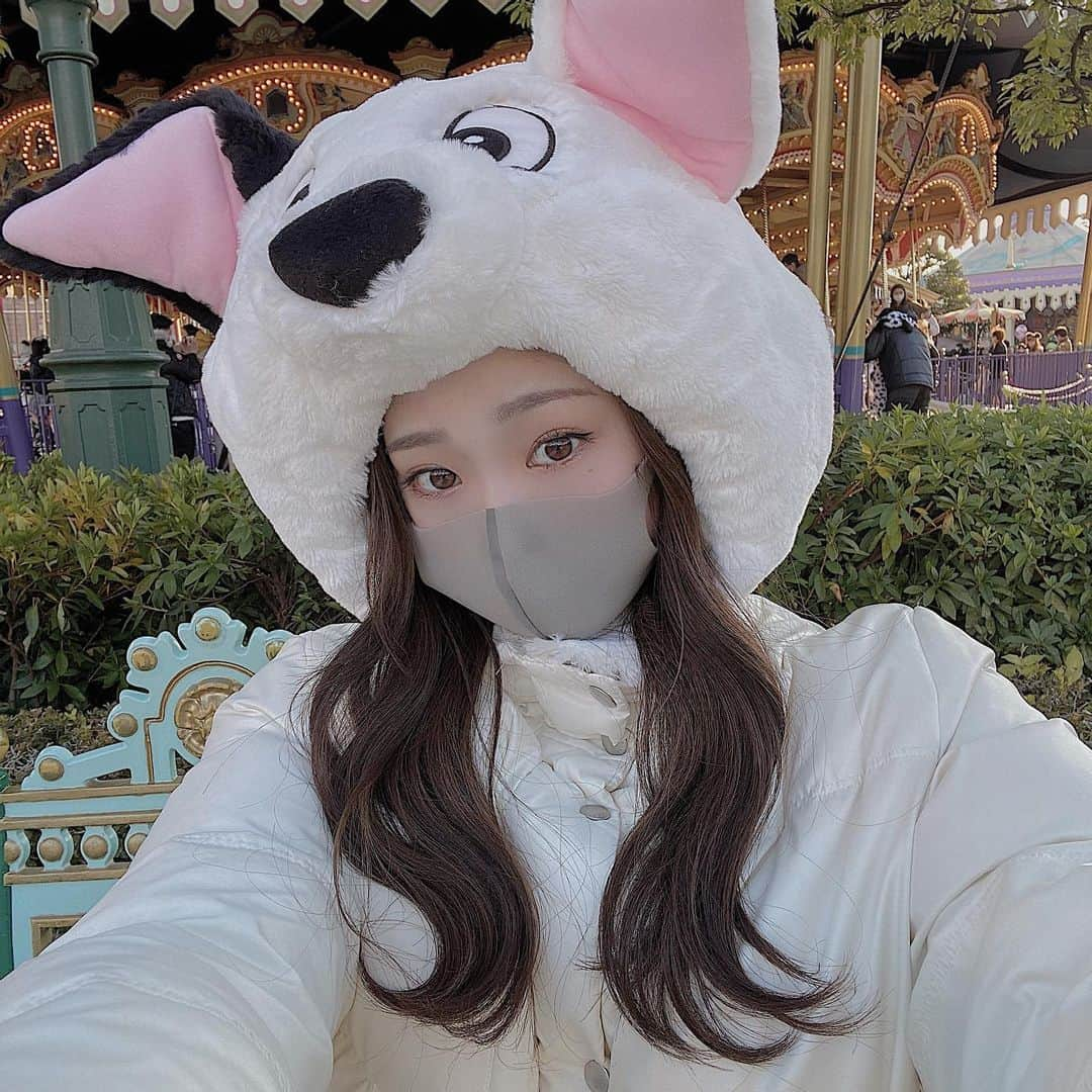 川本莉菜さんのインスタグラム写真 - (川本莉菜Instagram)「Disney🐶 真っ白なった❤︎ . . . . #me #ad #disney #selfie #disneyland #ディズニーコーデ #ディズニーランド」12月23日 15時17分 - kawamoto.rina