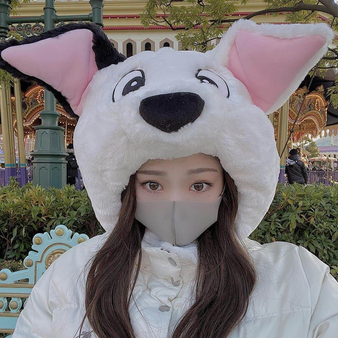 川本莉菜さんのインスタグラム写真 - (川本莉菜Instagram)「Disney🐶 真っ白なった❤︎ . . . . #me #ad #disney #selfie #disneyland #ディズニーコーデ #ディズニーランド」12月23日 15時17分 - kawamoto.rina