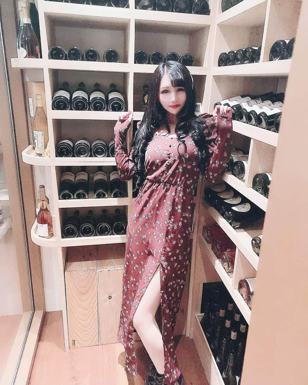 向日葵めいさんのインスタグラム写真 - (向日葵めいInstagram)「#🍴#😋#📚#🍷  秘密の扉みたいな内装仕かけが かっこよかった♡♡  #ザセラー京都#ダイニングバー#和食#祇をん#祇園#夜華#クラブ#キャバクラ#ニュークラブ#キャバ嬢#だーりっち#darich」12月23日 15時59分 - yoka_himawarimei