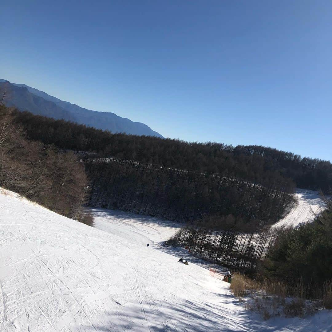 長江健次さんのインスタグラム写真 - (長江健次Instagram)「本日撮影で長野県小海町小海リエックススキーバレー❗️  天気最高❗️雪質バッチリ👍 滑りはまぁまぁwww 温泉最高♨️ホテルも最高❗️ 町長阪神ファンwww  夜ご飯も堪能します。  #小海町 #小海リエックス  #松原湖」12月23日 16時01分 - nagaekenji0717