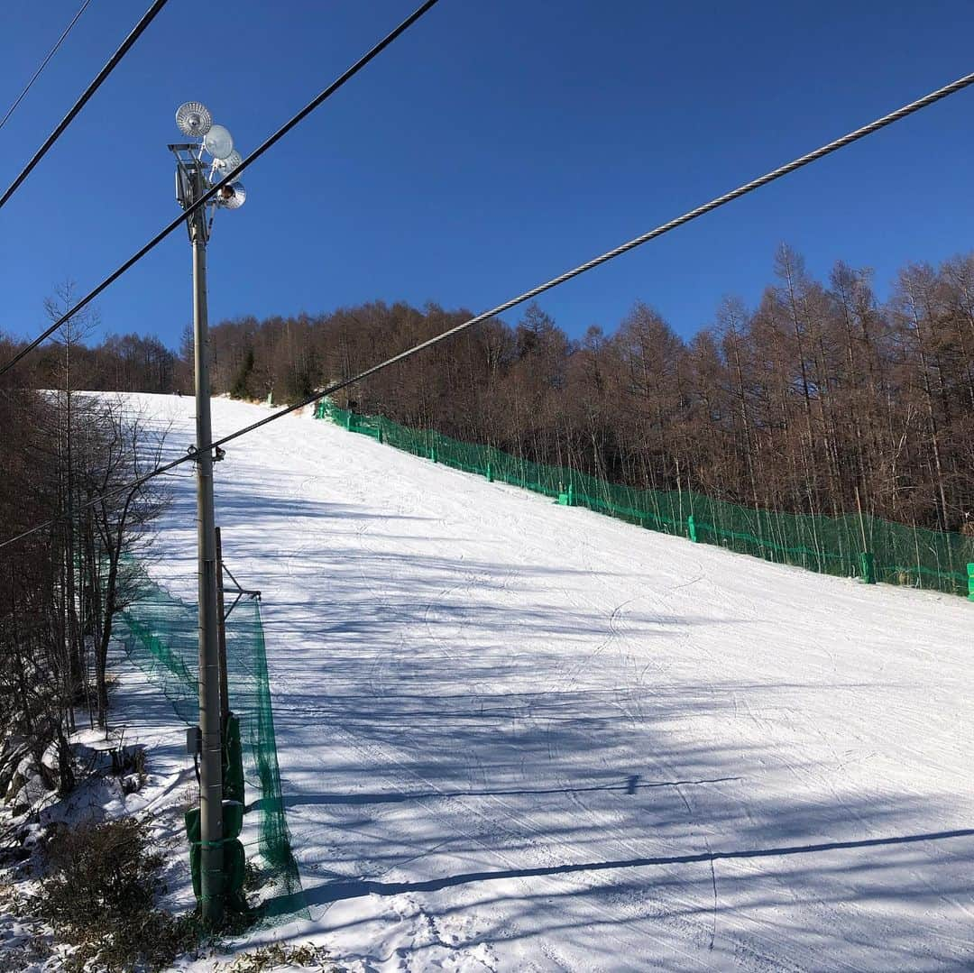 長江健次さんのインスタグラム写真 - (長江健次Instagram)「本日撮影で長野県小海町小海リエックススキーバレー❗️  天気最高❗️雪質バッチリ👍 滑りはまぁまぁwww 温泉最高♨️ホテルも最高❗️ 町長阪神ファンwww  夜ご飯も堪能します。  #小海町 #小海リエックス  #松原湖」12月23日 16時01分 - nagaekenji0717