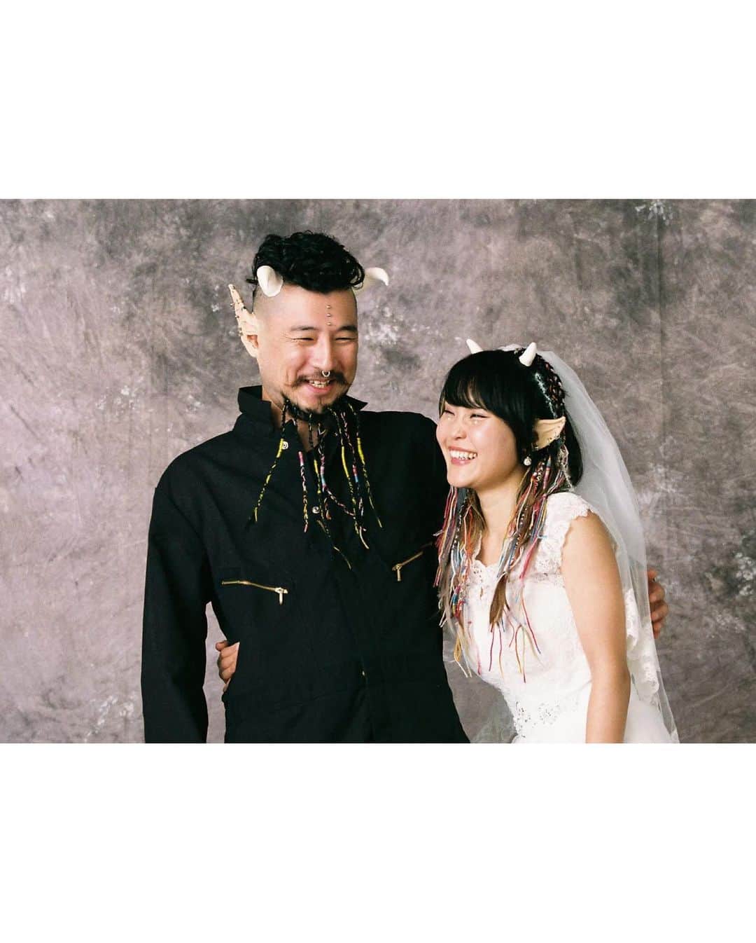 佐野円香さんのインスタグラム写真 - (佐野円香Instagram)「初めての、結婚記念日でした！  1年あっという間だったなぁ。  結婚、もし迷ってる人がいたら伝えたい。 意外と、悪くないぞ😉  プレゼント選びも頑張ってしてくれて、素敵な思い出が出来ました🤗  しばらくは、多少のことは許せる気がするぞ〜！笑」12月23日 21時35分 - madoka_sa