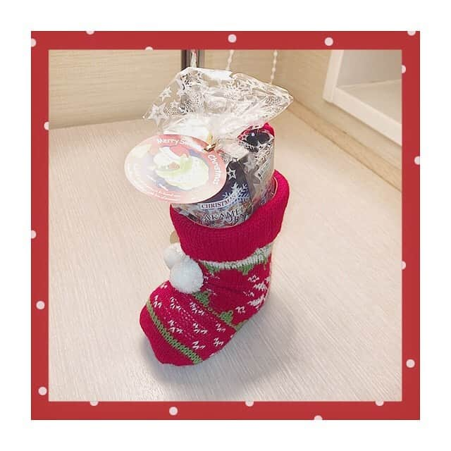 三浦菜々子さんのインスタグラム写真 - (三浦菜々子Instagram)「クリスマス〜🎄 先日！早めのサンタさんがきました 嬉しい  これを置いてクリスマスソング集をかけて準備したら 幸せな気持ちになるよ〜✨  くーりすますが今年もやってくる！！！！」12月23日 16時33分 - miura_nanako