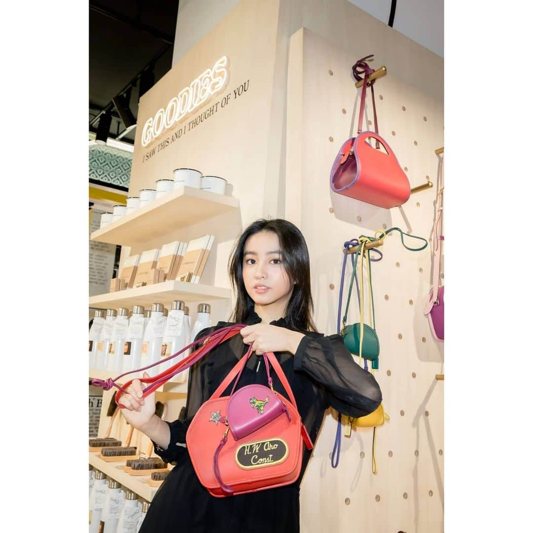 kokiさんのインスタグラム写真 - (kokiInstagram)「伊勢丹のthe COACH originals ポップ アップ ストアに行って来ました！ 自分のバックをカスタマイズしました😍   12/23 から 12/31 までポップアップストアが行っています！  Today I visited the Coach originals pop up store in Isetan !I customized my own bag 😍!   It is open from 12/23 to 12/31!   #TheCoachOriginals  #CoachNY #CoachHoliday #isetan @Coach」12月23日 16時36分 - koki