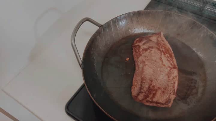 EMIのインスタグラム：「⭐︎ 明日のクリパ準備🎄🥩」