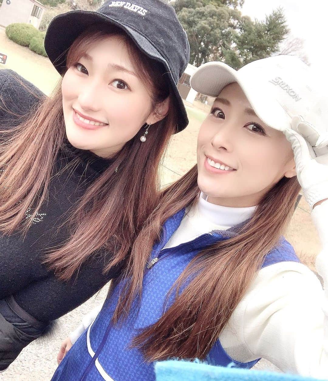 のインスタグラム：「ゴルフ納めは大好きなしーちゃんと☺️❣️ゴルフ日和でよかった✨ 来年も沢山ゴルフ行こう😆⛳️ #ゴルフ#ゴルファー#ゴルフ女子#ゴルフコーデ#ゴルフウェア#golftoday# golfstagram #golf#スリクソン#srixon#デサント」